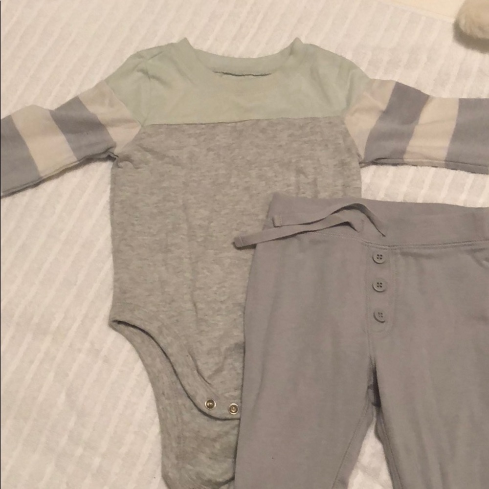6-12m onesie and pants set